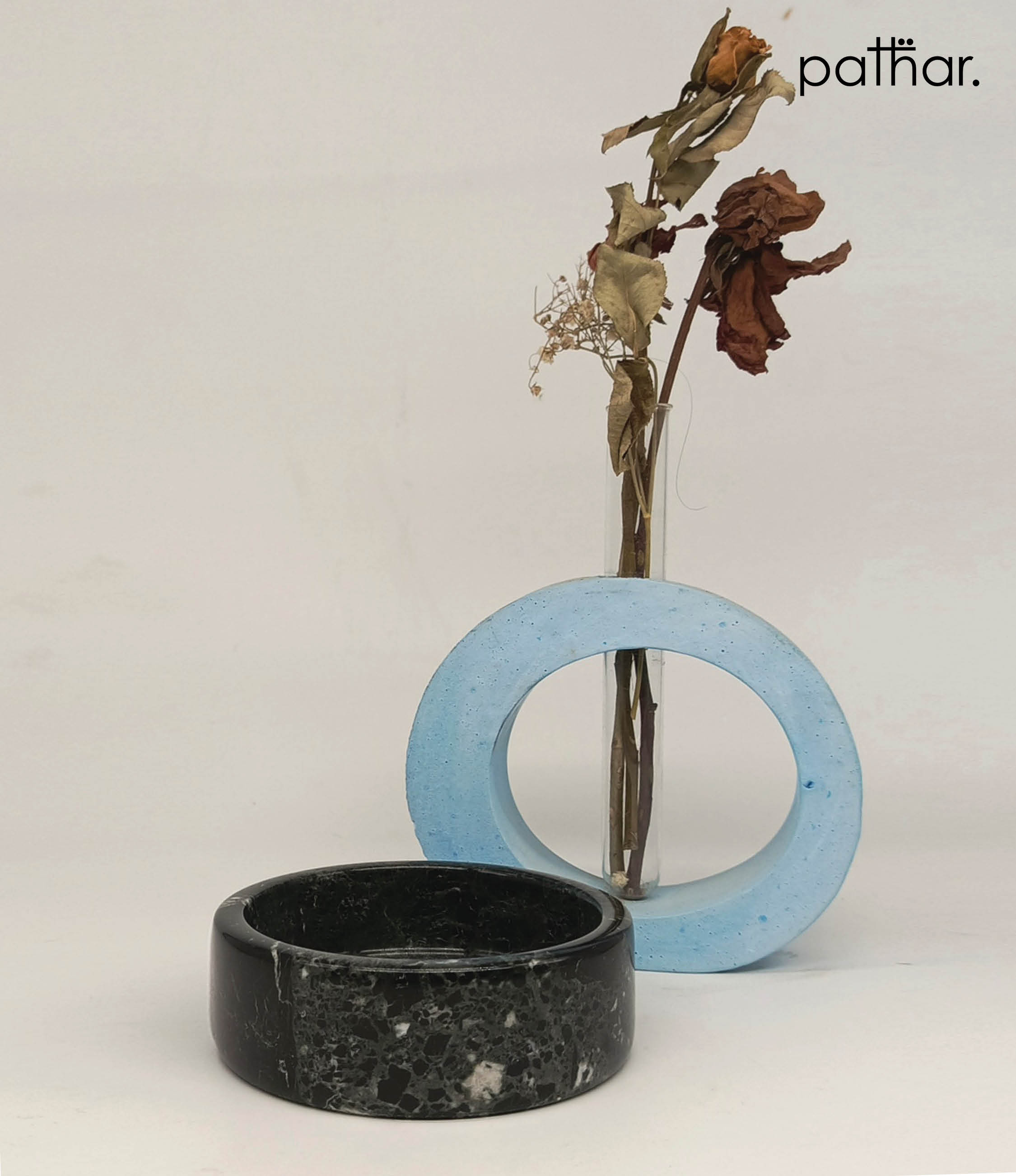 Pathar Ashtray - Black Zebra